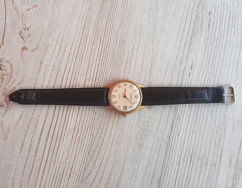 Wostok 2214 mens wrist watch USSR  – Soviet wind up watch Vostok 17 jewels