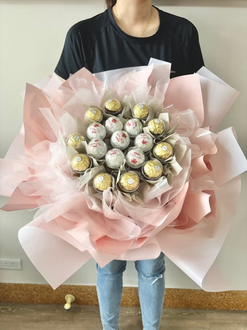 sueing_blossom  巨型金莎花束