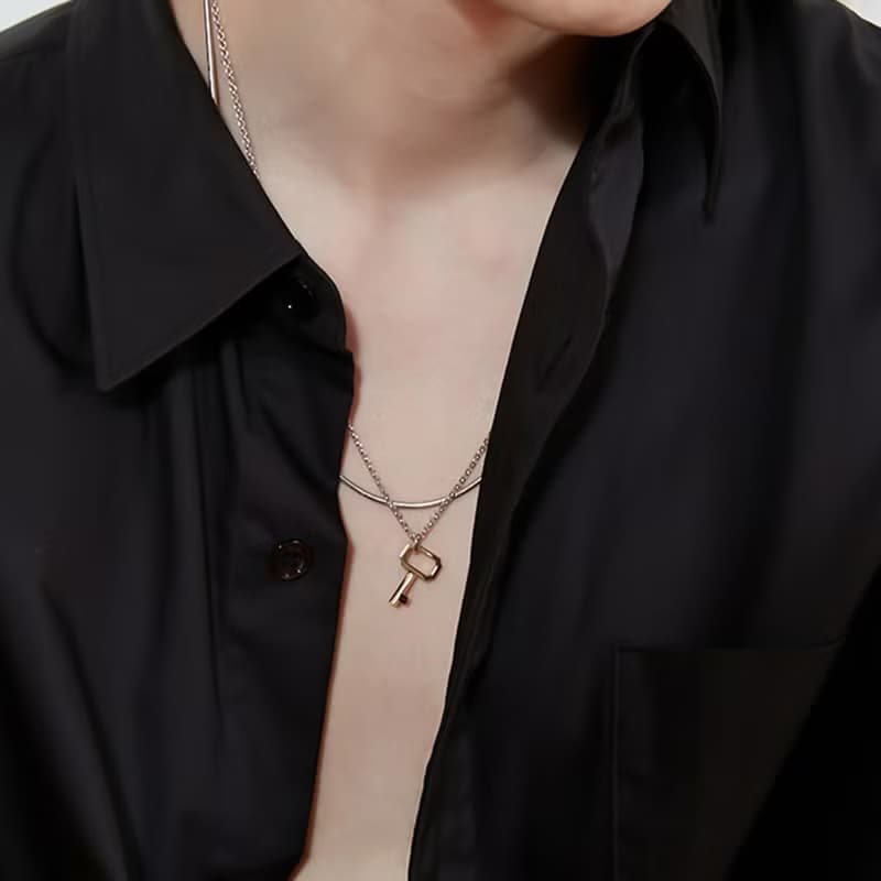 BB LOVE KEY NECKLACE
