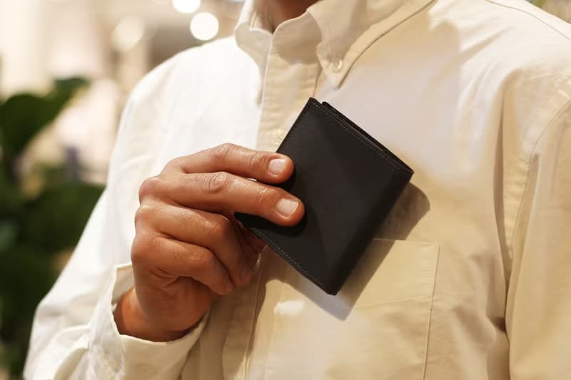 Tynd CV 帆布を採用したミニマルで薄い財布