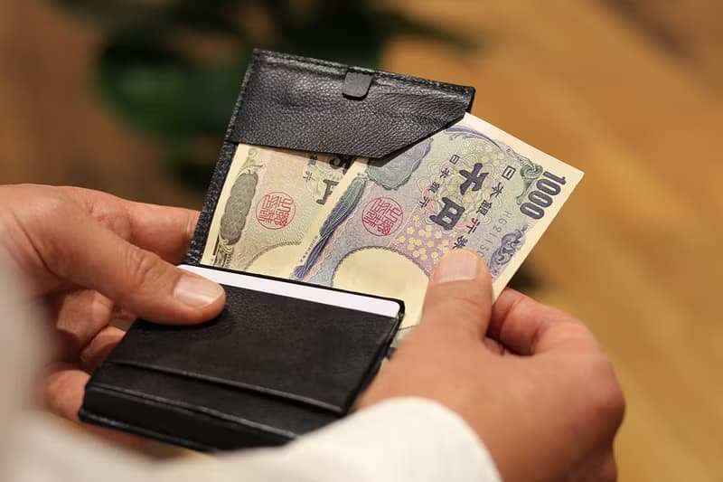 Tynd CV 帆布を採用したミニマルで薄い財布