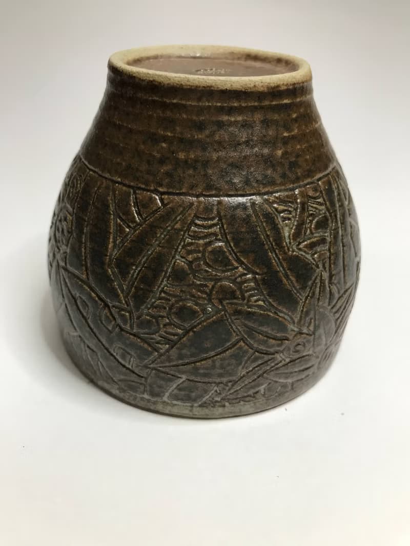 曾永鴻  灰釉刻花杯