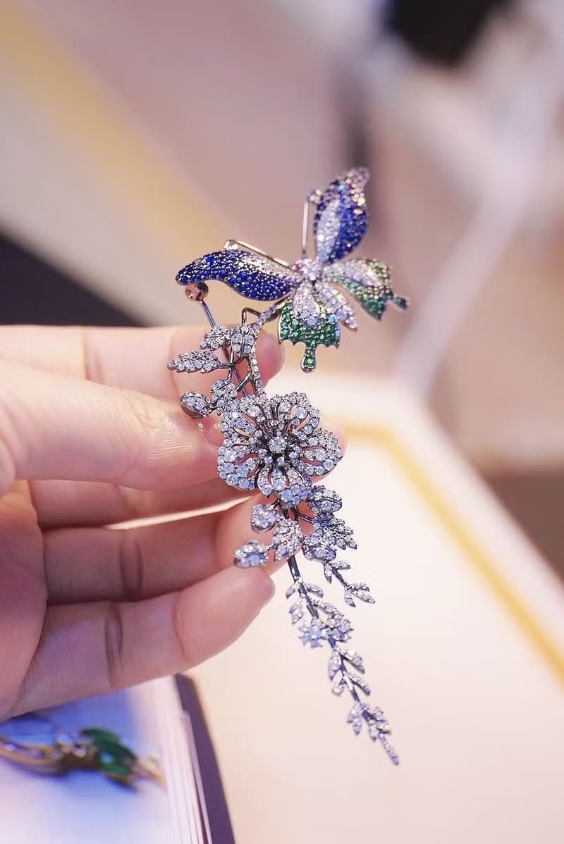 【港澳限定】歐美氣質典雅蝴蝶與花簇頂級鋯石閃亮純銀別針大胸針