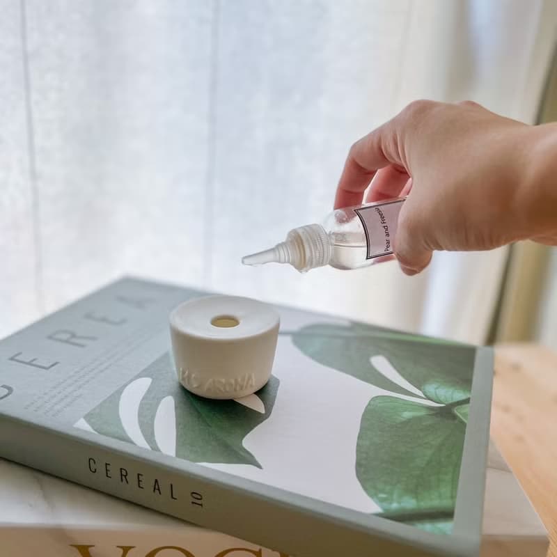 【簡約質感陶瓷擴香禮盒】水晶擺飾 ∣ 結合小夜燈功能