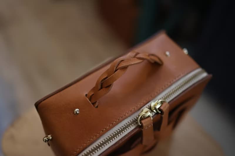 CAJA - 手工皮革方形手袋 Square Box Handbag