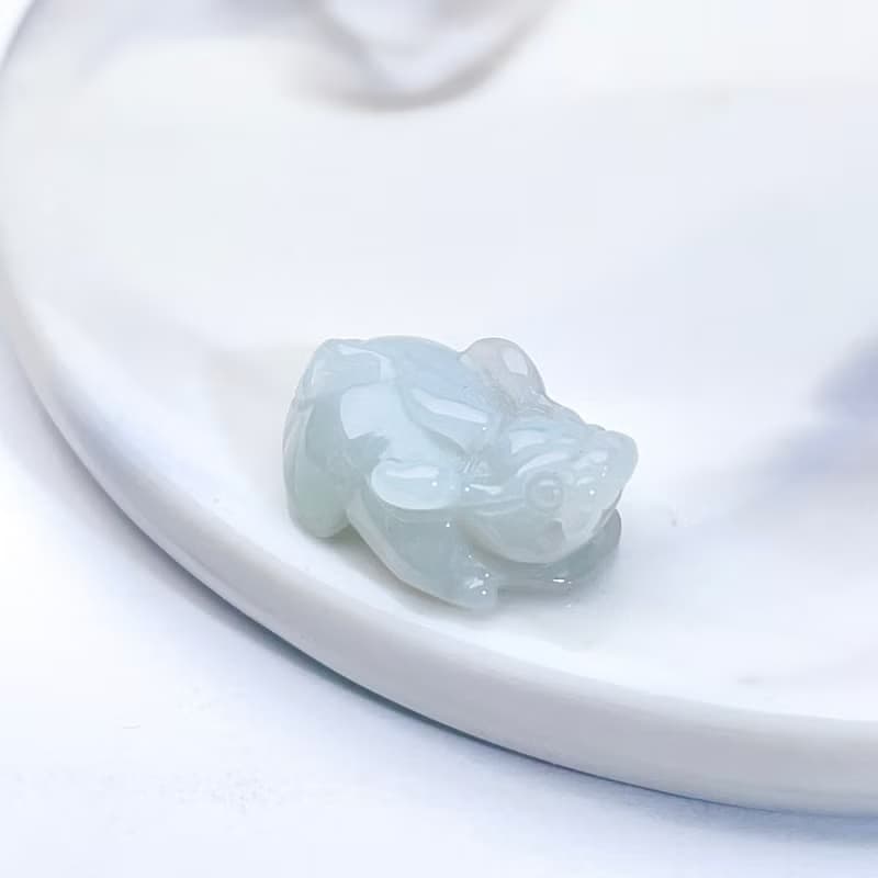 【招財神獸】冰綠種翡翠貔貅吊飾 | 天然緬甸玉翡翠A貨