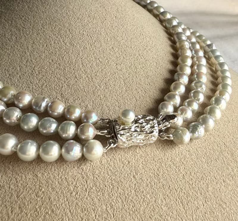 Akoya pearl 3 strand necklace  sea pearl
