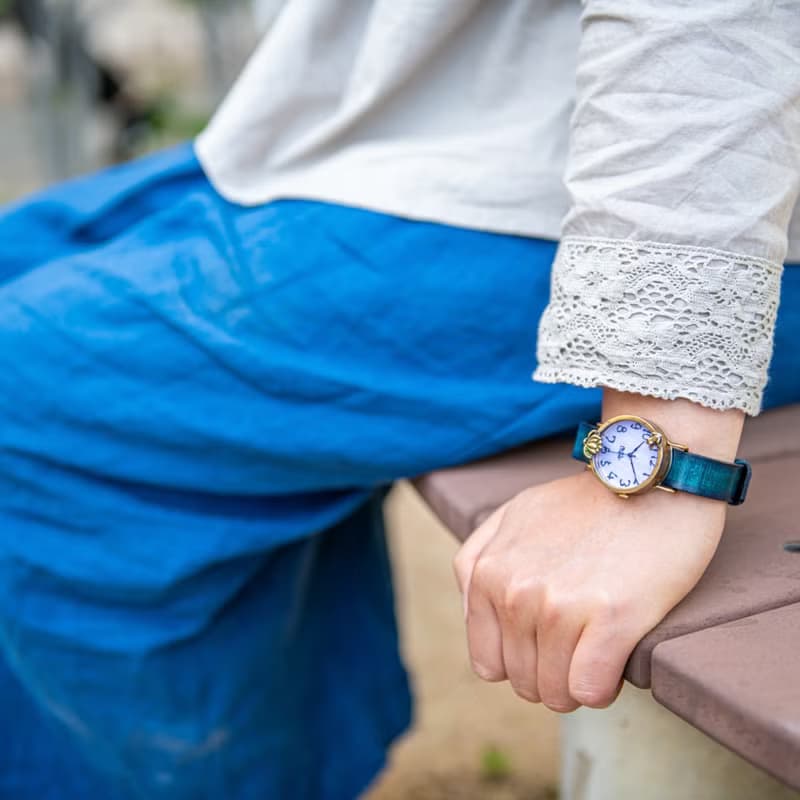 凝望蓮花的青蛙款手錶M淡紫色