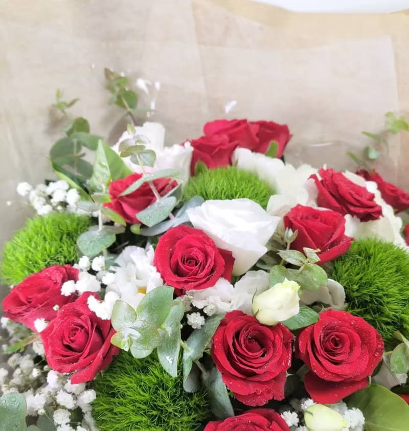 情人節花束 玫瑰桔梗精緻花束 台北市外送免運費 典華優惠券