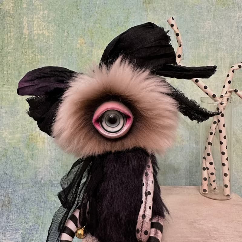 Black orchid cyclops - girl _ MADE-TO-ORDER!