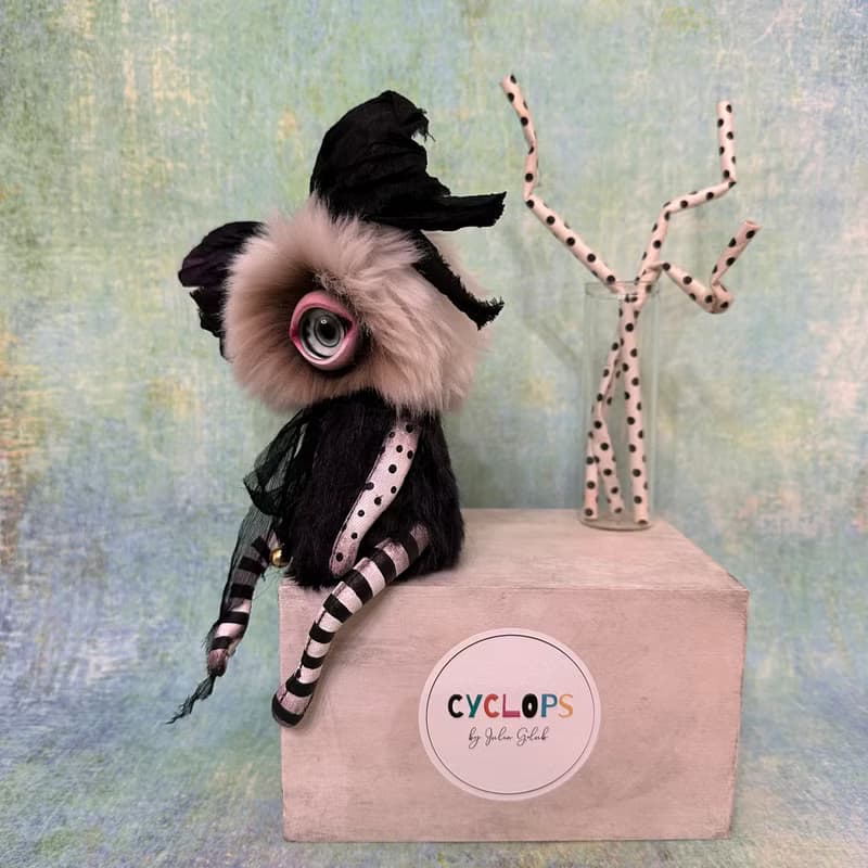 Black orchid cyclops - girl _ MADE-TO-ORDER!