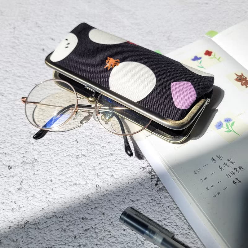 防潑水 筆袋口金包 眼鏡盒 文具禮品 - 燒仙草湯圓 黑 小紅帽