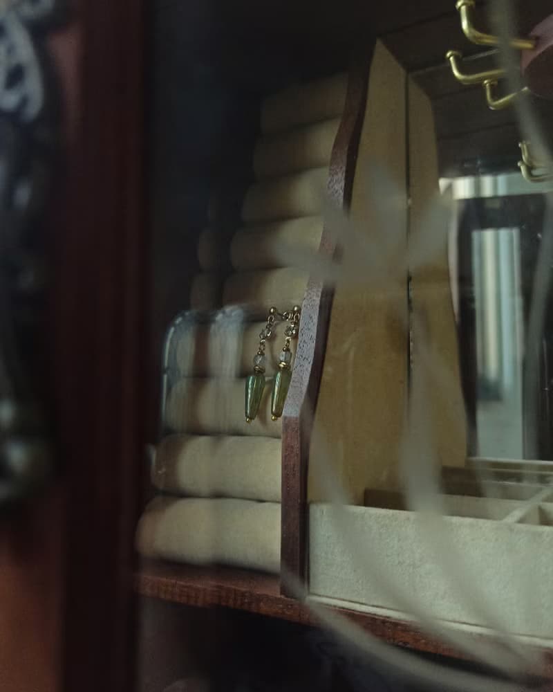 【孤品限定】六月酒瓶 垂墜耳環 - 鋯石耳飾