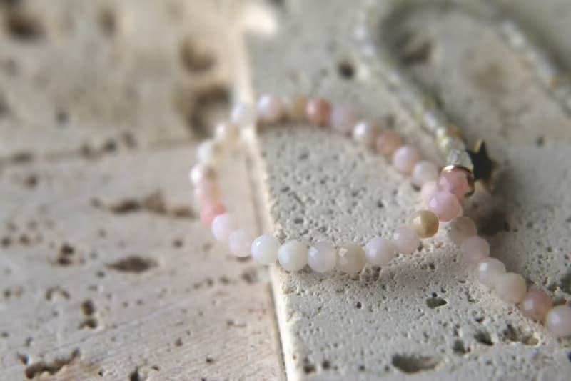 手環 蛋白石 金髮晶 彈性繩 - 一半一半 -