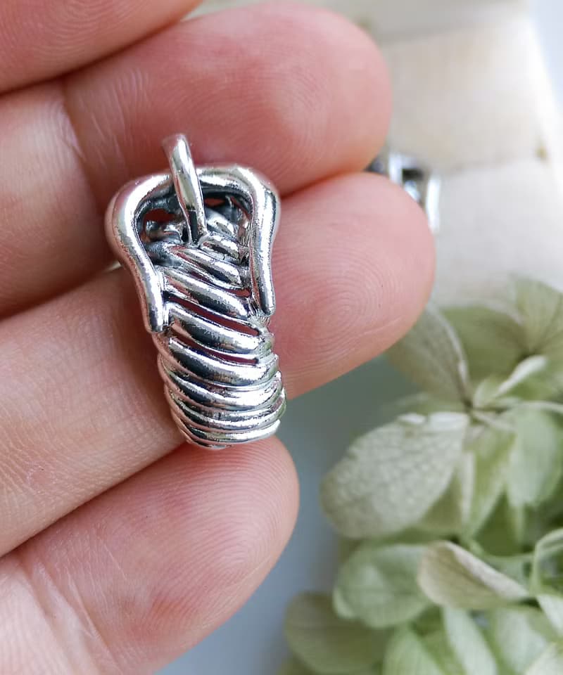 Vintage Jewelry 西洋古董飾品 銀色調  皮帶扣造型 針式耳環