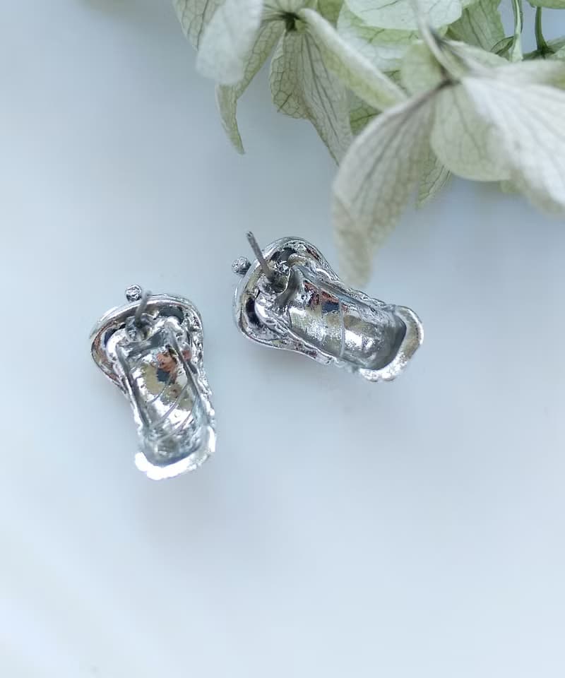 Vintage Jewelry 西洋古董飾品 銀色調  皮帶扣造型 針式耳環