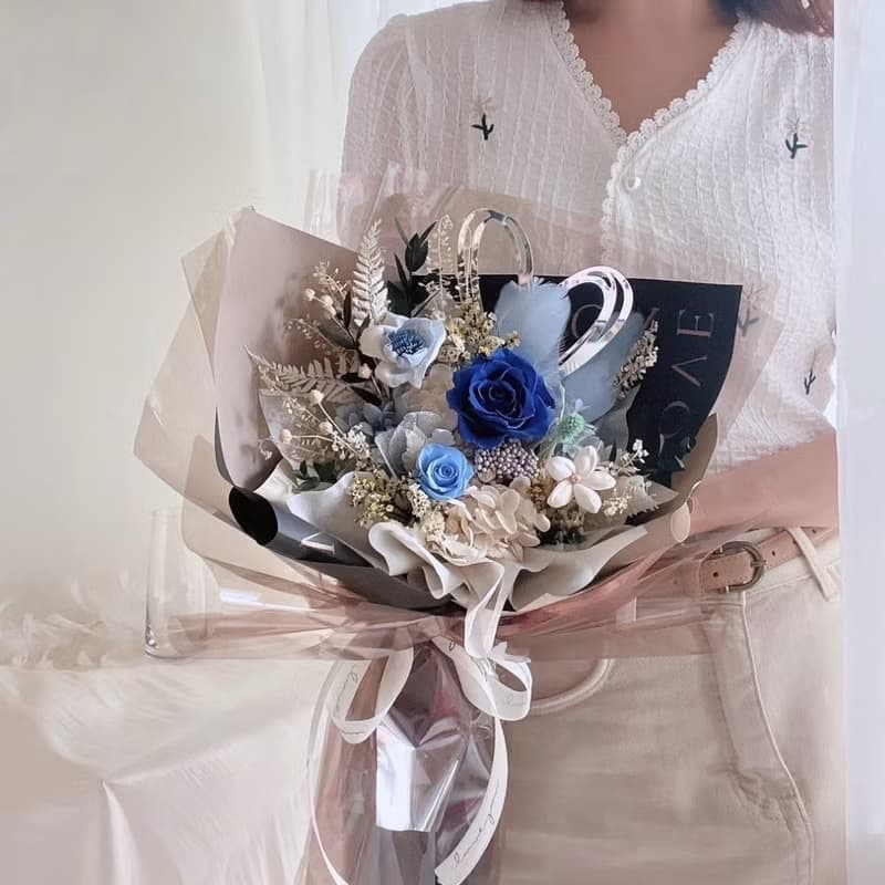 心動時刻 克萊茵藍的夏夜 / 七夕花束 情人節禮物 求婚花束