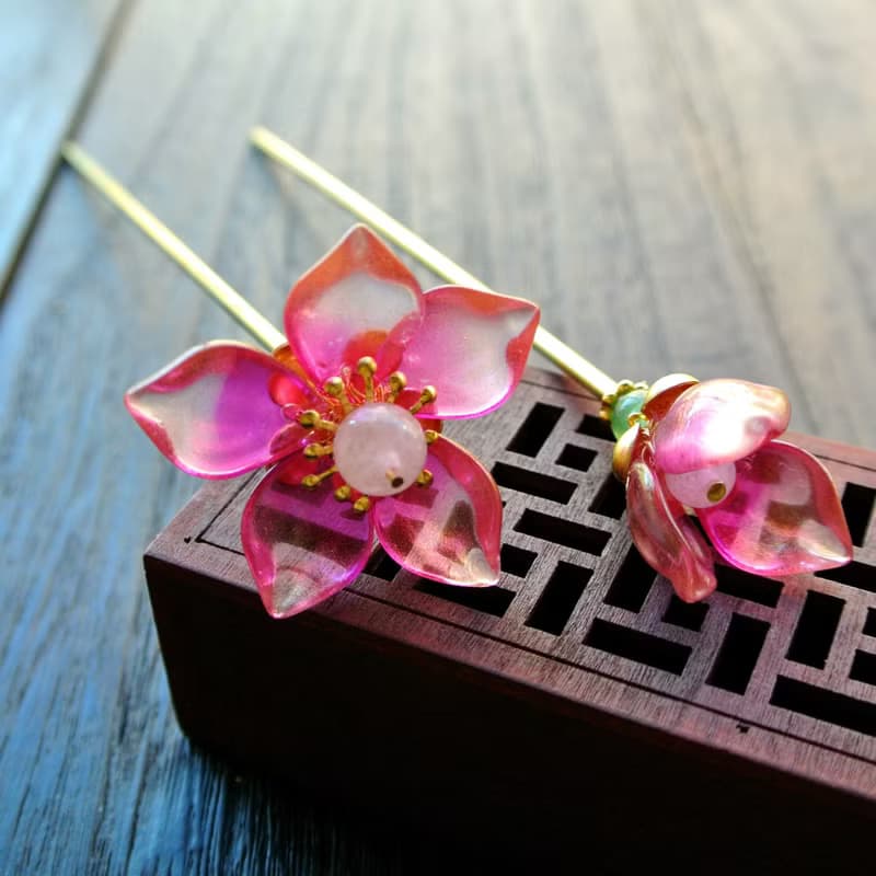 含苞。花開髮簪(紫紅+金粉款)