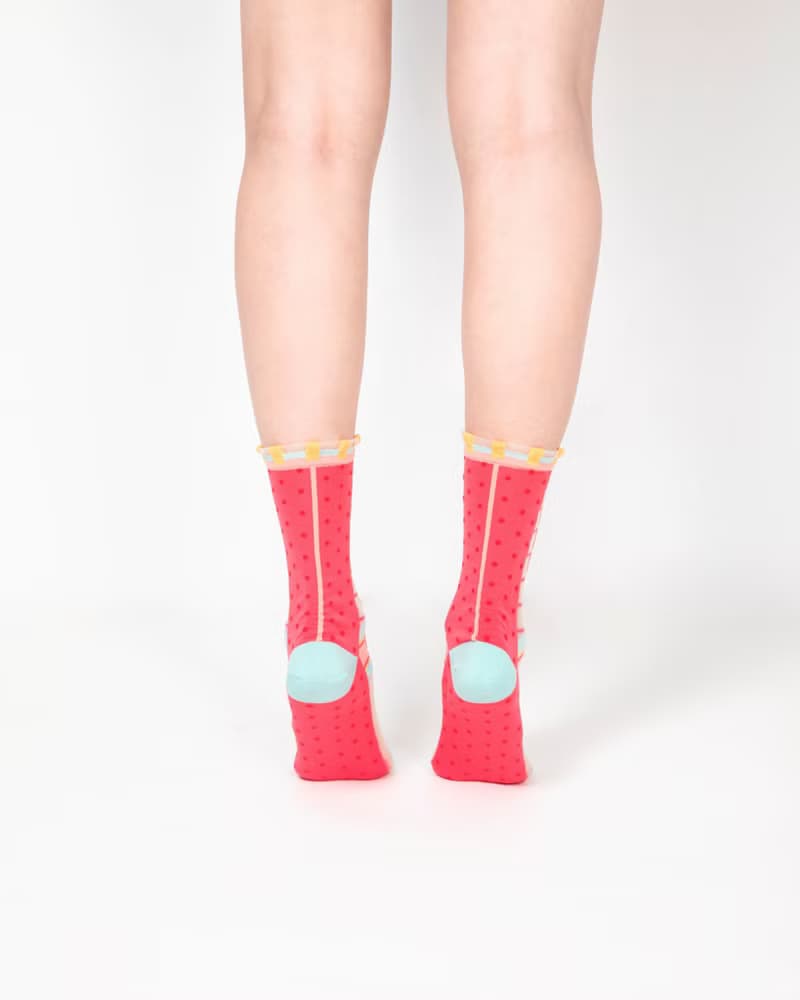 幾何系列 | 深桃 -【台灣製】點點格子透紗中筒襪