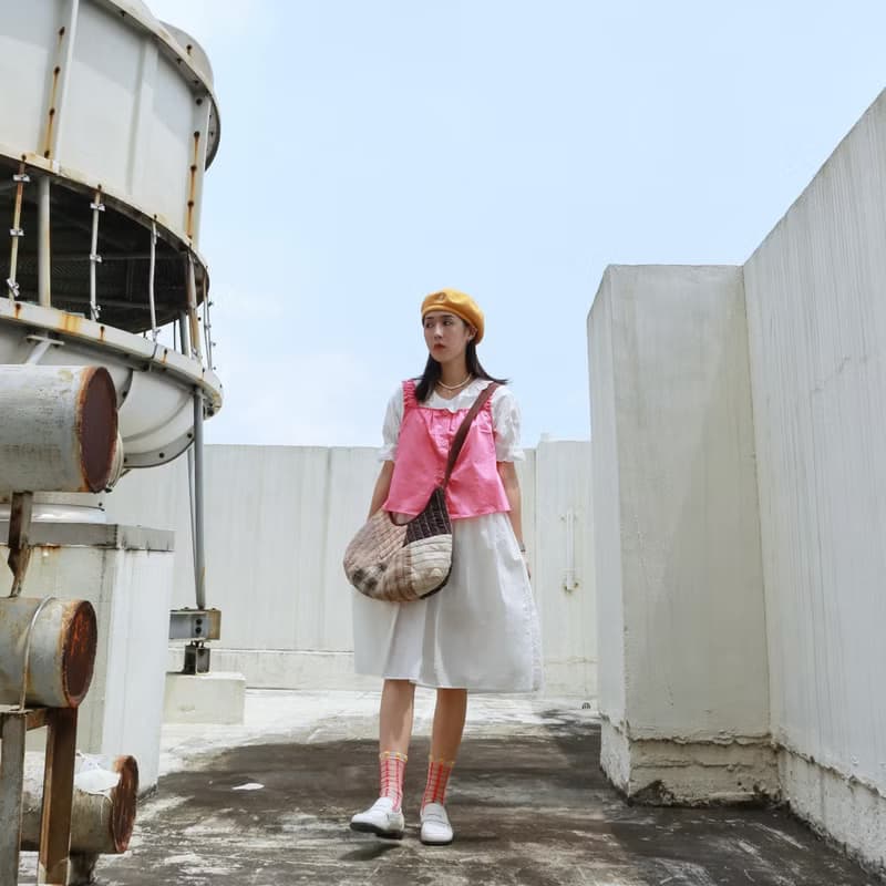 幾何系列 | 深桃 -【台灣製】點點格子透紗中筒襪