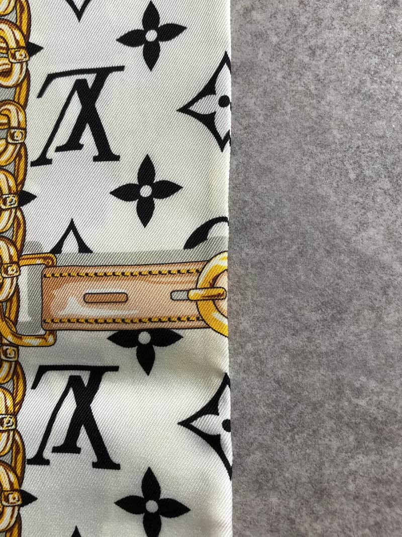 【 日本直送　名牌中古包 】LOUIS VUITTON ルイヴィトン モノグラム スカーフ ブラック×ホワイト シルク バンドーコンフィデンシャル un2uwf
