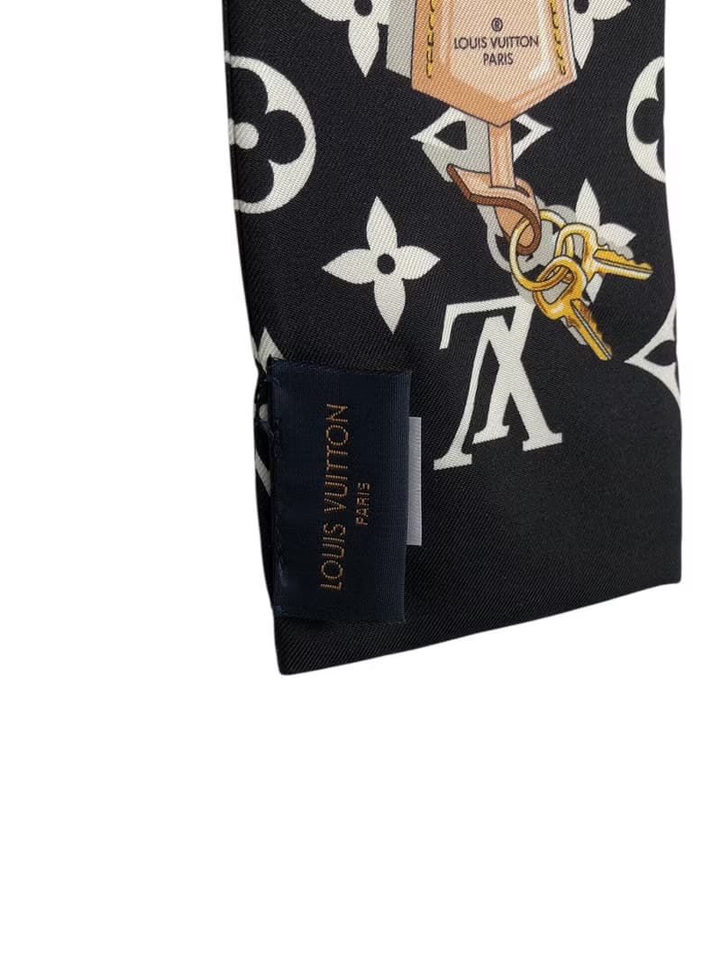 【 日本直送　名牌中古包 】LOUIS VUITTON ルイヴィトン モノグラム スカーフ ブラック×ホワイト シルク バンドーコンフィデンシャル un2uwf