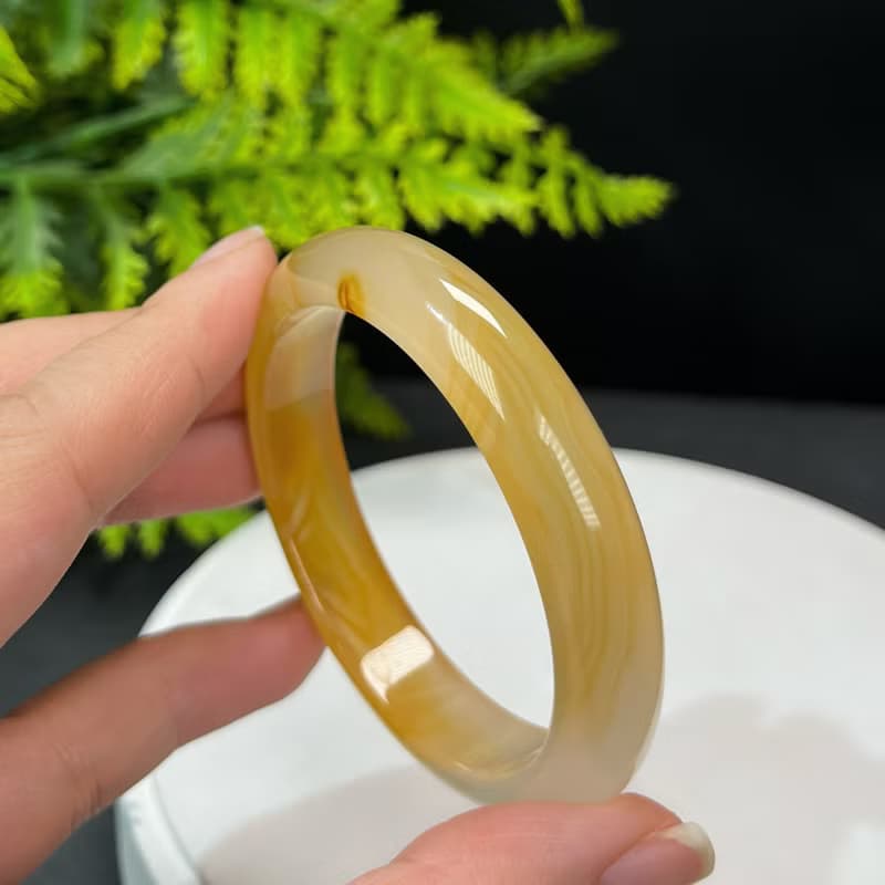 精品 漸變淺金瑪瑙手鐲 51+MM 冰潤起光飄花金玉髓手環 激勵招財