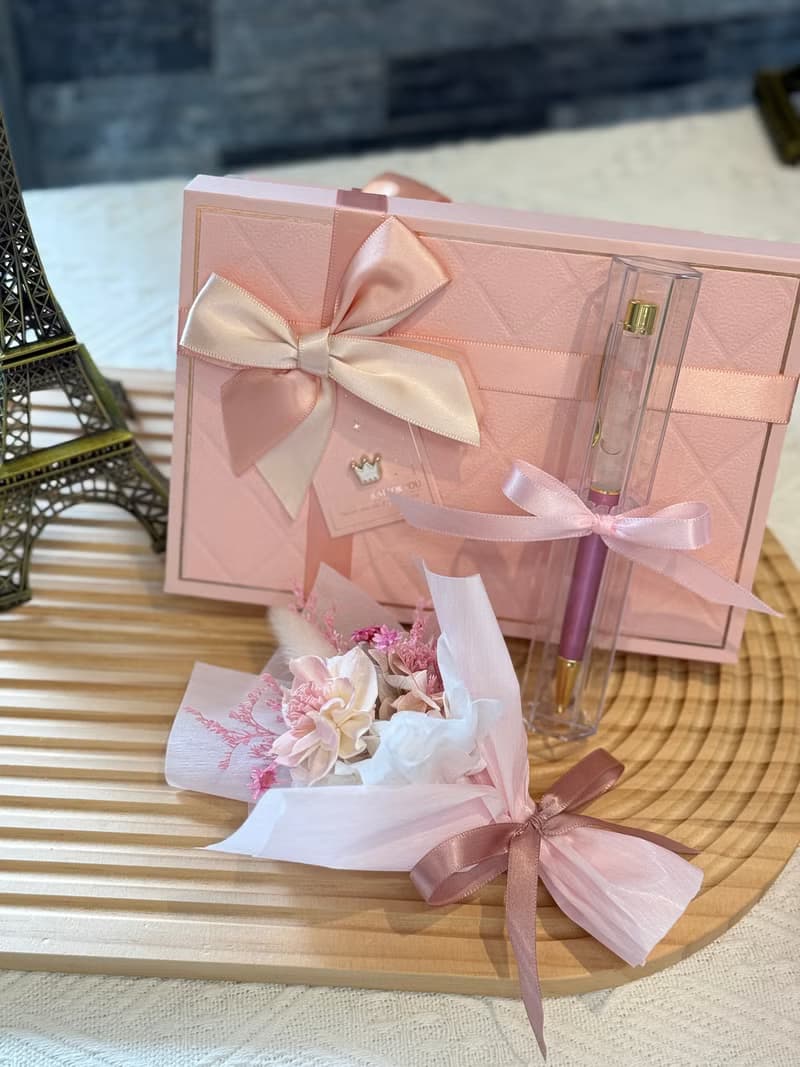 香氛永生花束 x 水晶筆組  淡雅香氣質感生活小禮