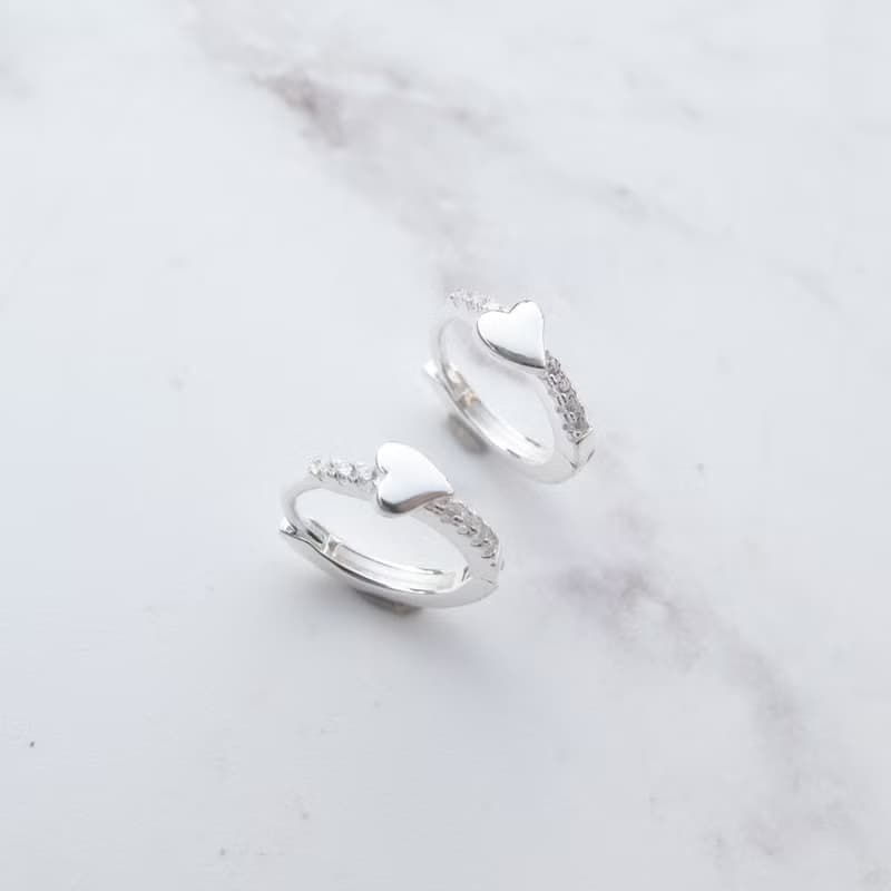 【美鑽銀飾】愛心鋯石 | 亮麗易扣式純銀耳環 | 大員囡仔