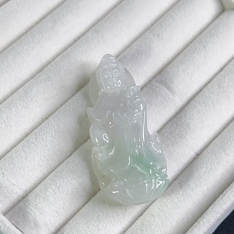 冰種飄綠翡翠寶瓶觀音菩薩 | 天然緬甸玉翡翠A貨 | 送禮