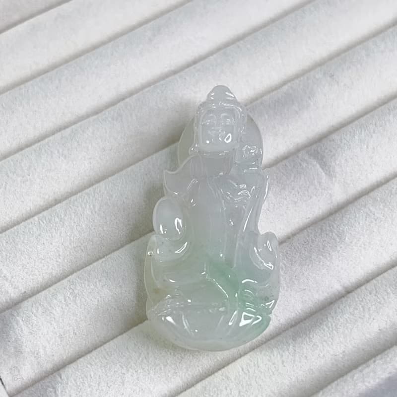 冰種飄綠翡翠寶瓶觀音菩薩 | 天然緬甸玉翡翠A貨 | 送禮