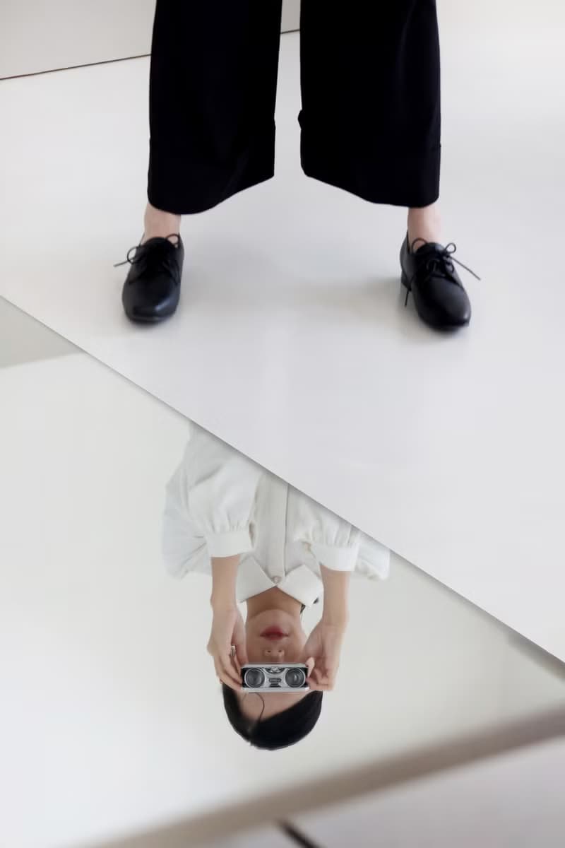 台灣手工真皮氣墊平底鞋。棉白/墨黑