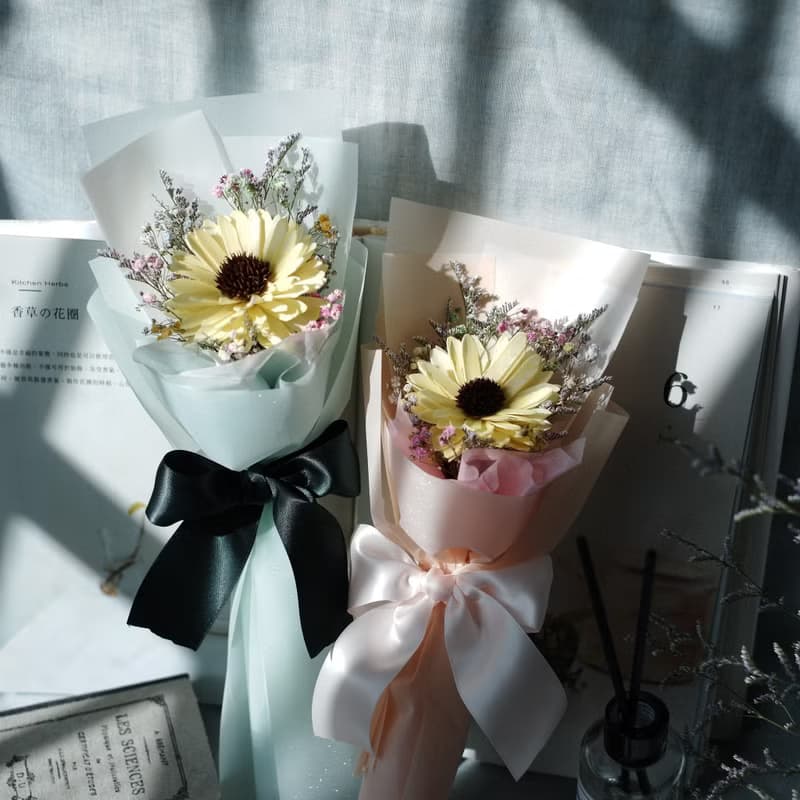 未完待續 | 向日葵 乾燥花 畢業花束  現貨+預購  綠包裝下單區