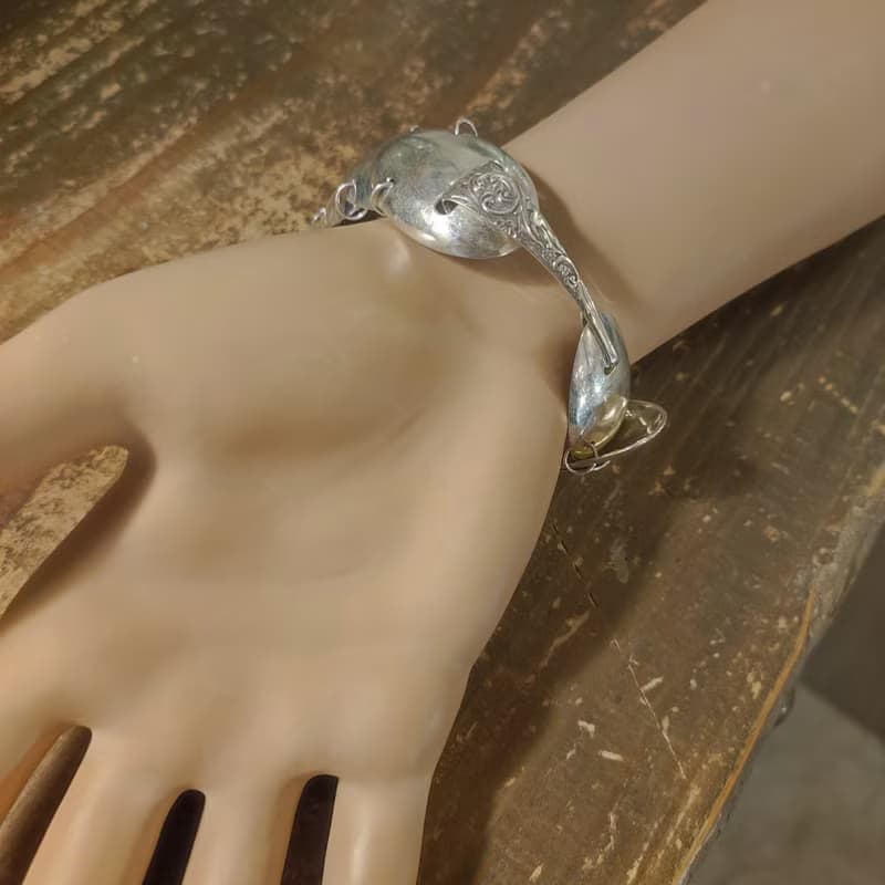 アートピースのような一本。アンティークシルバースプーンブレスレット_0883 レトロモダン　インダストリアル