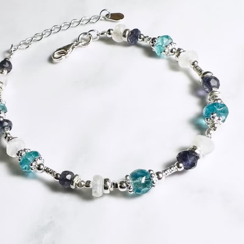 藍珊瑚中的精靈-堇青石.磷灰石.月光石設計款雙鍊手鍊