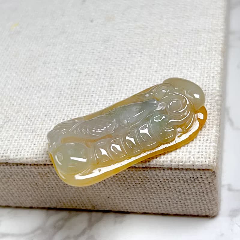 冰種黃翡翡翠巧雕年年有魚 | 天然緬甸玉翡翠A貨 | 送禮
