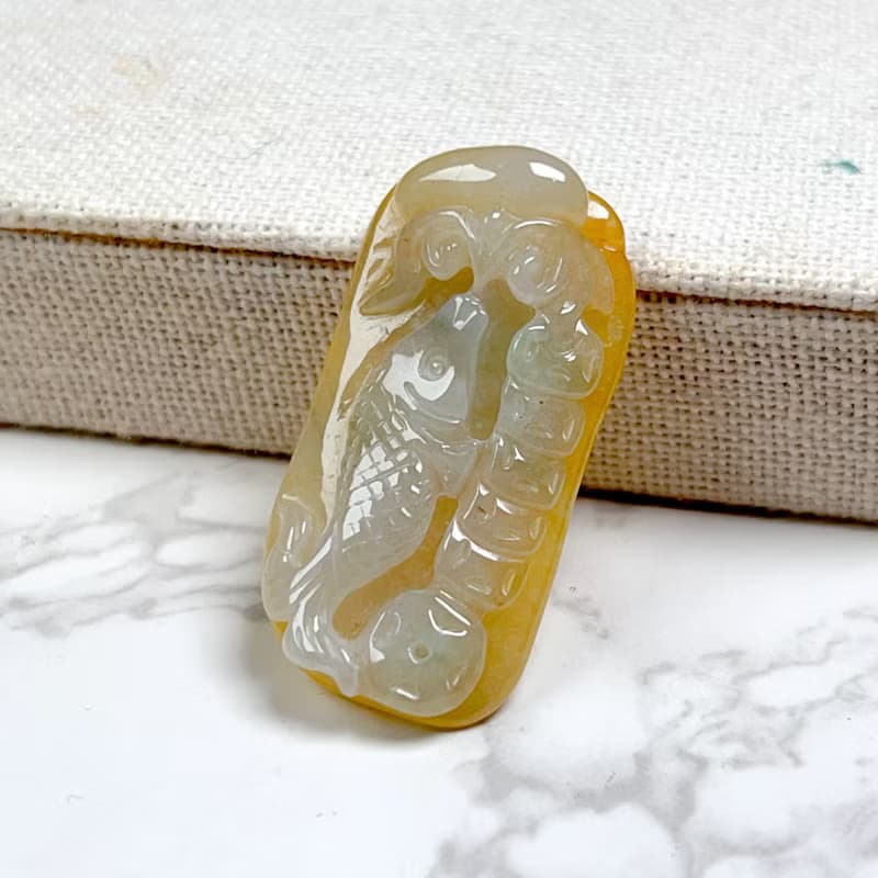 冰種黃翡翡翠巧雕年年有魚 | 天然緬甸玉翡翠A貨 | 送禮