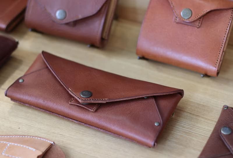zipper wallet - brown