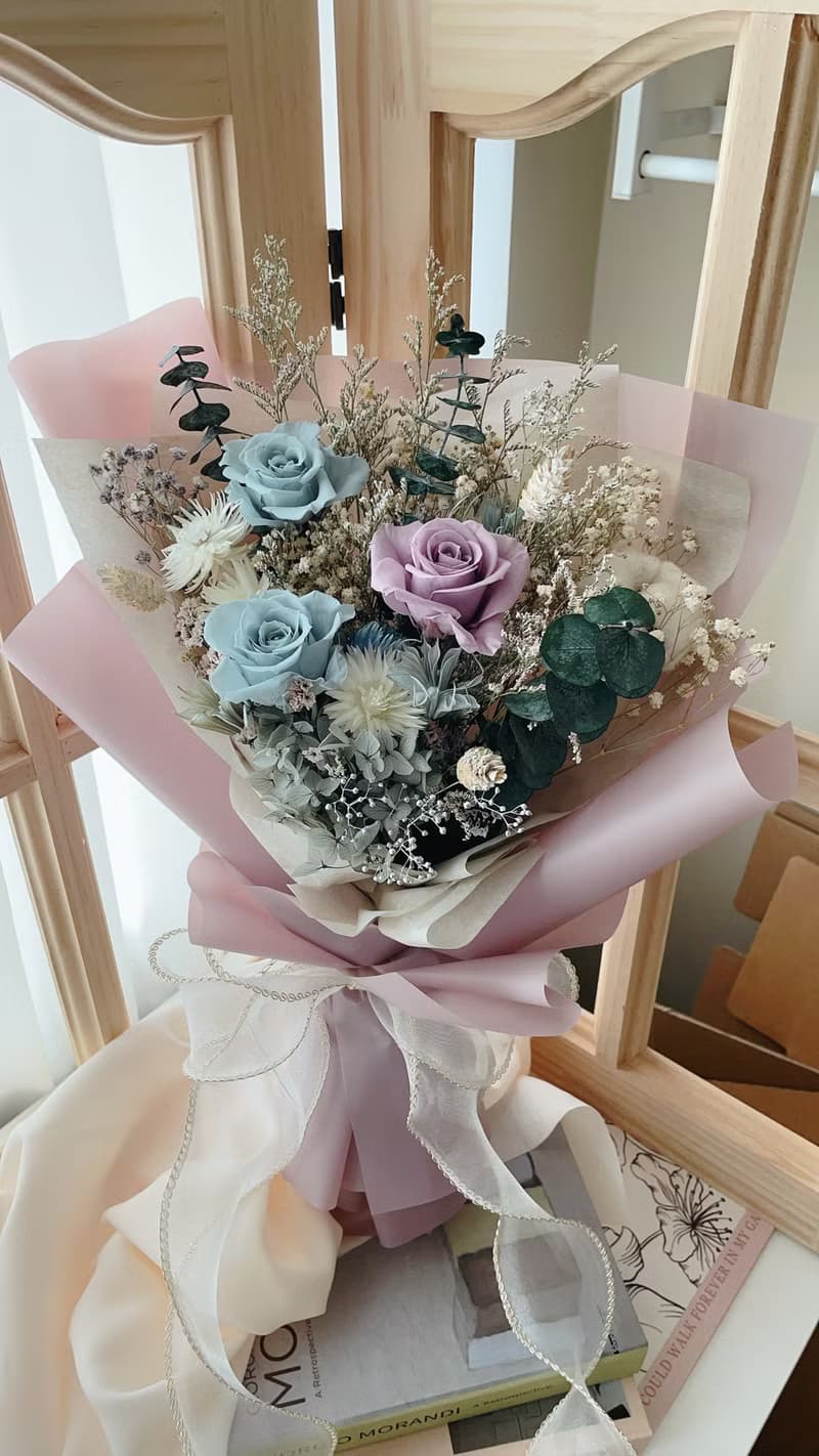 Miss。花謎 星空花束 永生玫瑰