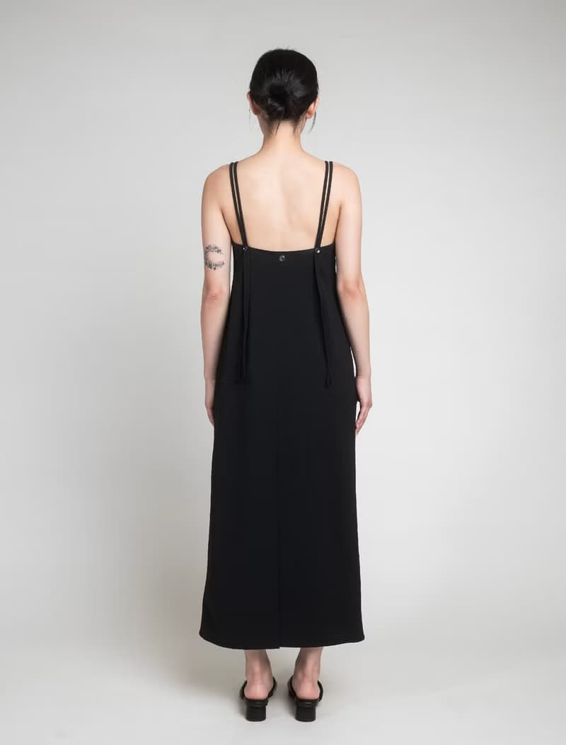 Black 經典黑 / 泡泡紗 度假修身 Bra 長洋裝