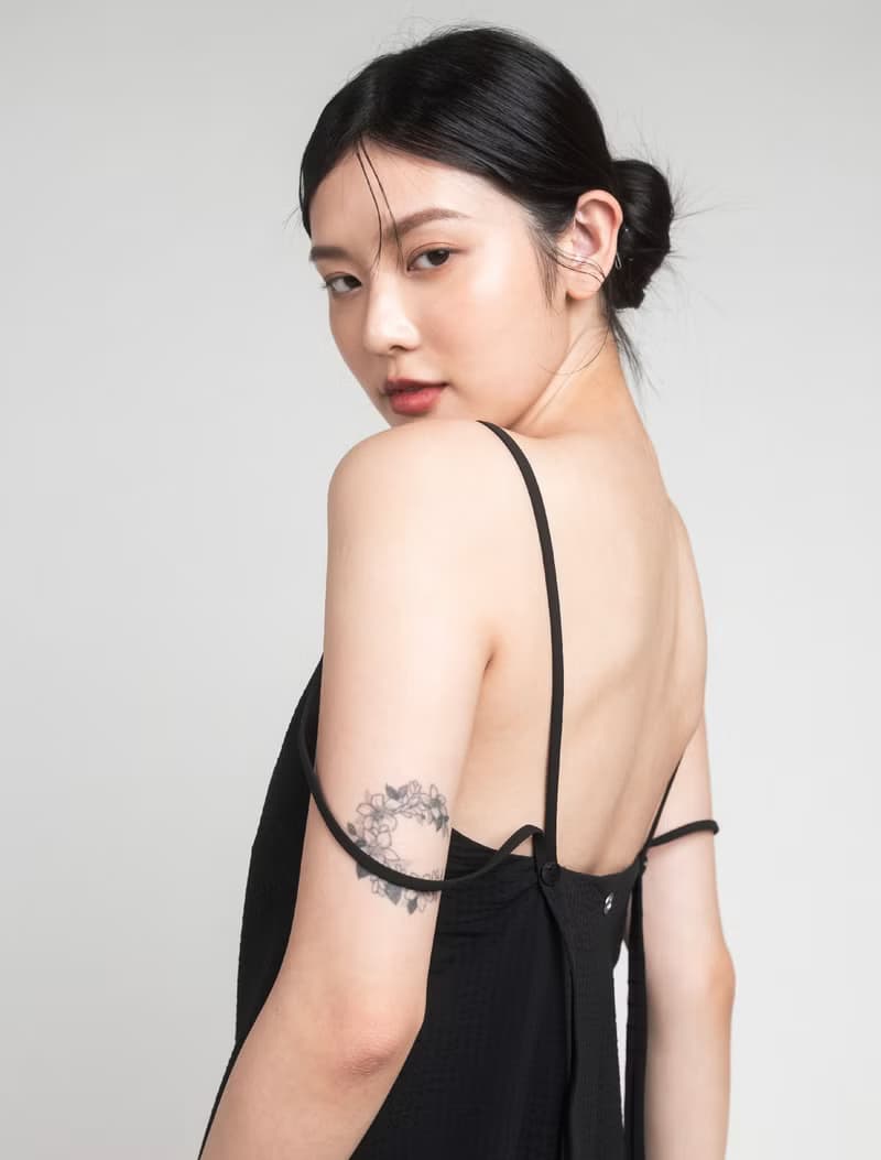 Black 經典黑 / 泡泡紗 度假修身 Bra 長洋裝