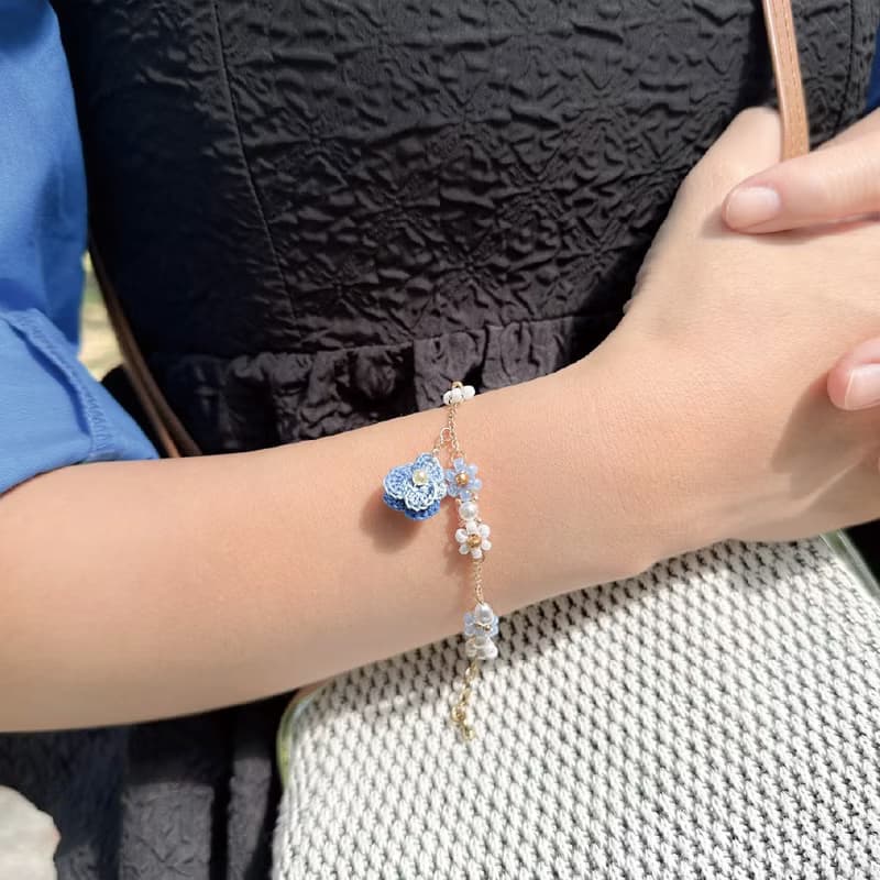 【 原創手作】小藍花日和 手鍊 手環 微鉤 鉤針 立體 情人節禮物