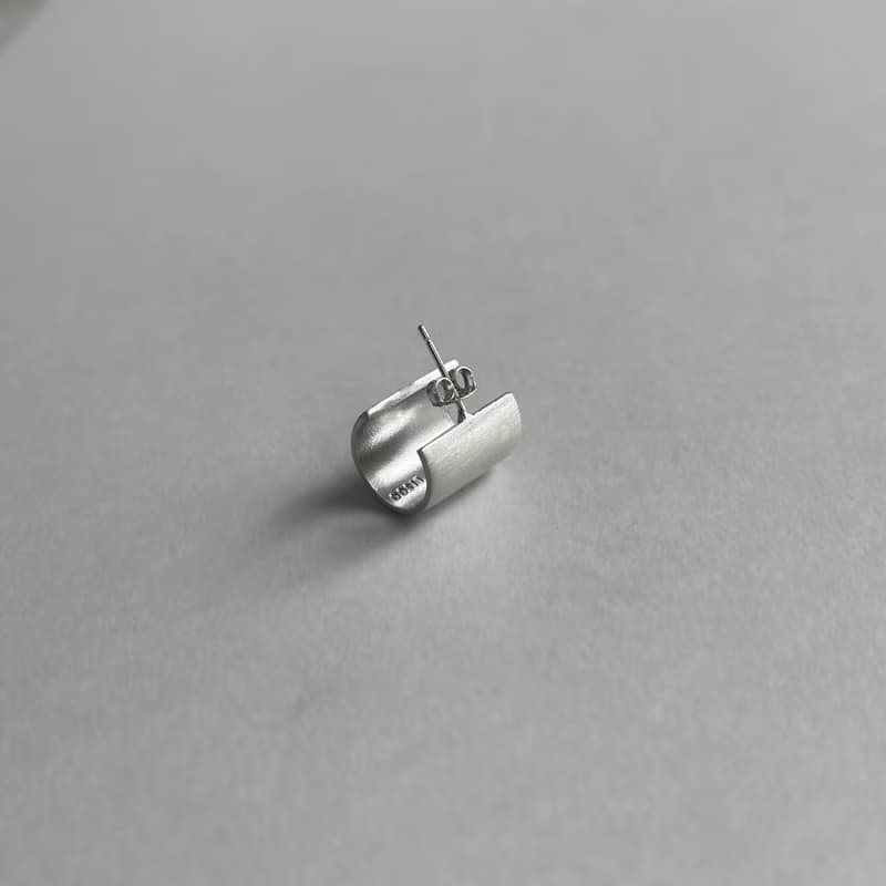 耳環 F:p01 (sv925)スターリングシルバーピアス