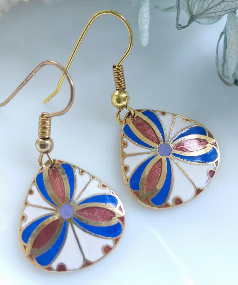 Vintage Jewelry  西洋古董飾品 景泰藍 白底放射 耳勾 針式耳環