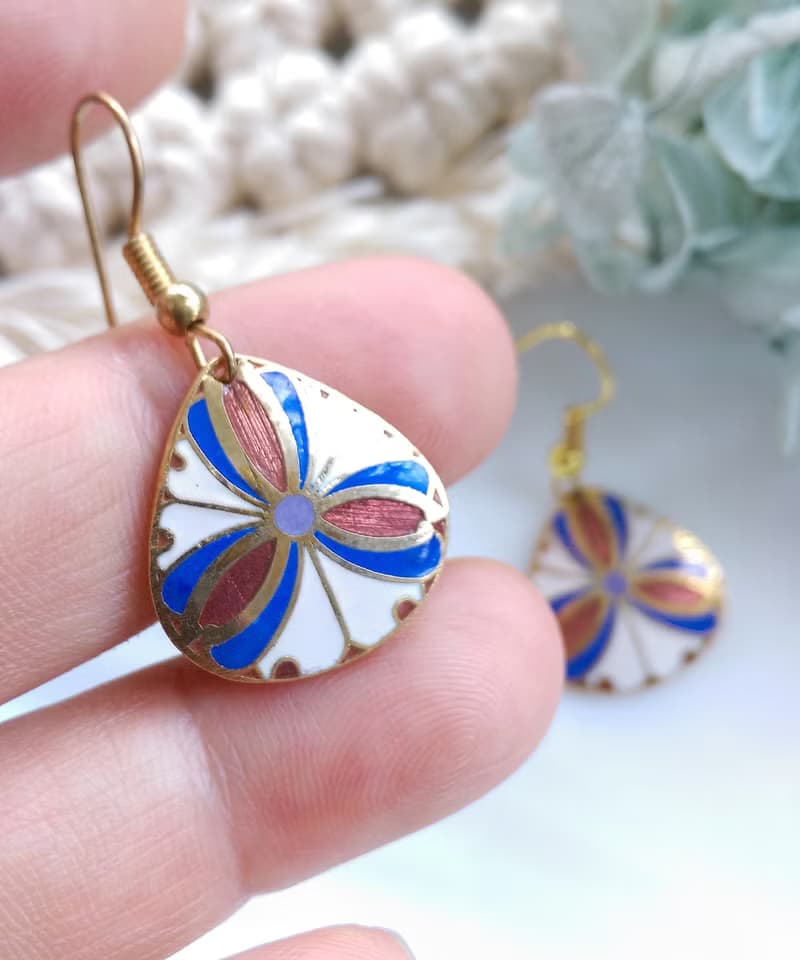 Vintage Jewelry  西洋古董飾品 景泰藍 白底放射 耳勾 針式耳環