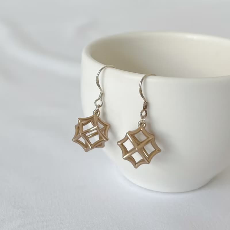 【O34a】幾何耳飾 鏤空圓管 晶格 樹脂 金屬色系