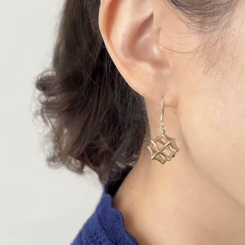 【O34a】幾何耳飾 鏤空圓管 晶格 樹脂 金屬色系