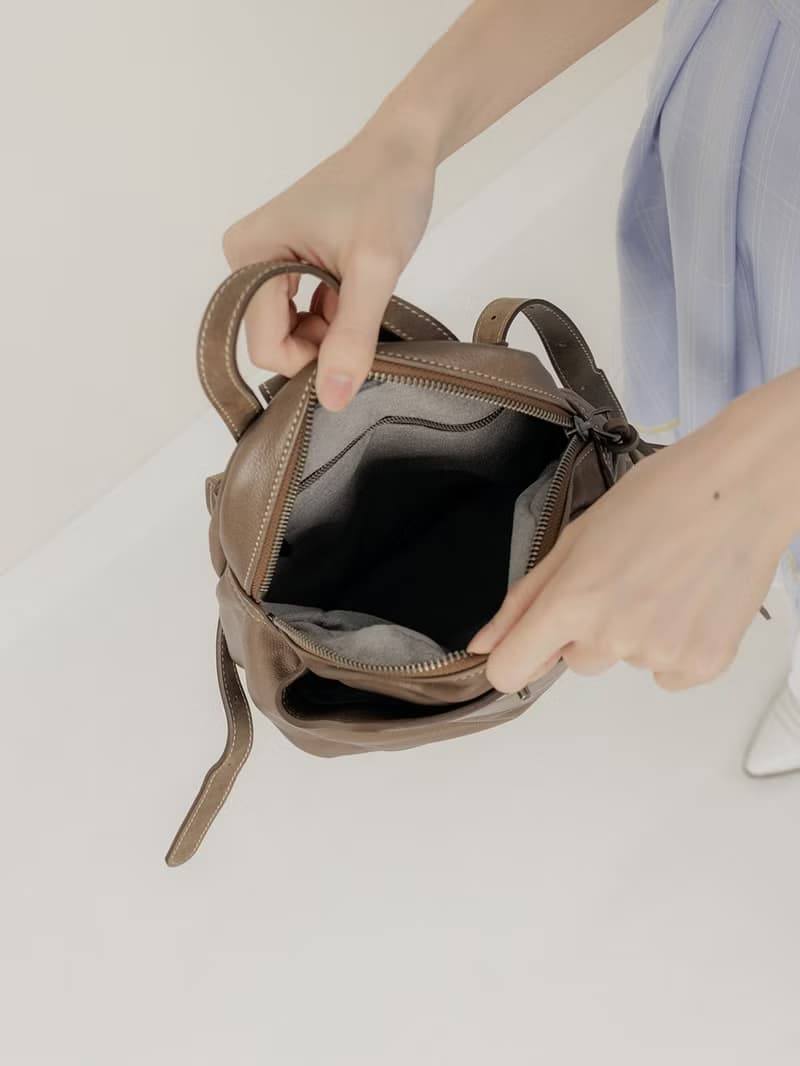supportingrole 真皮休閒實用精緻風格後背包 灰褐色