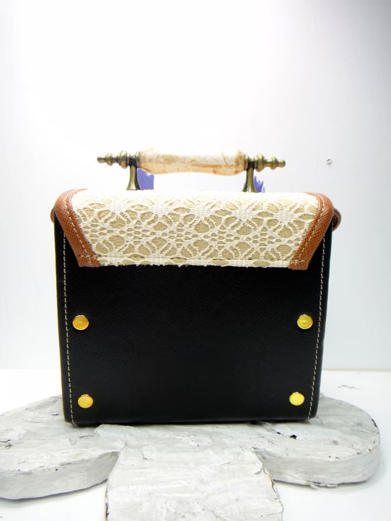 TIMBEE LO 手製 蕾絲 米色 黑底 紫色 馴鹿頭 裝飾迷你小手袋 包包 復古手柄