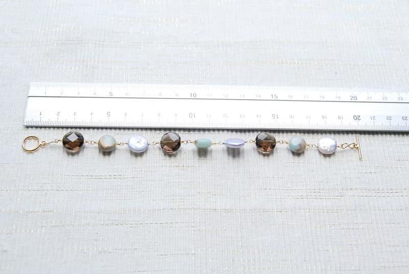 コイン型パールとストーンのブレスレット　スモーキークォーツ（１４kgf）